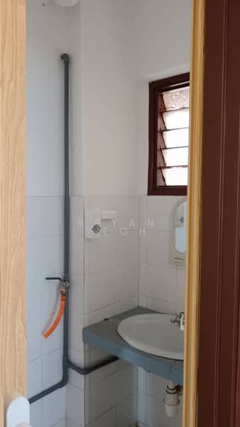 Apartment for Rent at Desa Dua - Bryan Yeoh - Bathroom - PropertyGuru.com.my