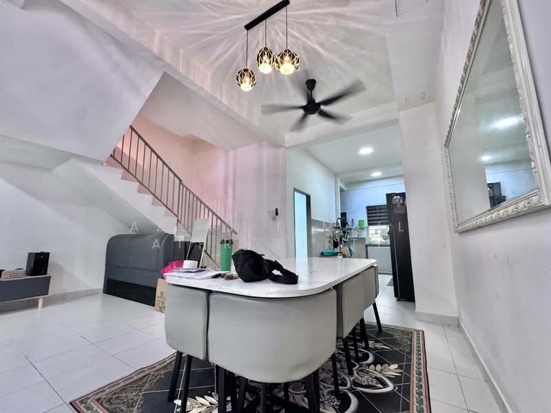 Rumah Teres 2.5 Tingkat untuk Dijual di Taman Pulai Mutiara (Iskandar Puteri (Nusajaya)) - Azlan Ismail aiproperty - Dining Room - PropertyGuru.com.my