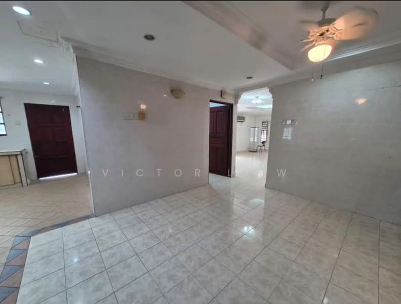 Rumah Teres 2 Tingkat untuk Dijual di Seksyen 7 (Kota Damansara) - Victor Liew - Living Room - PropertyGuru.com.my