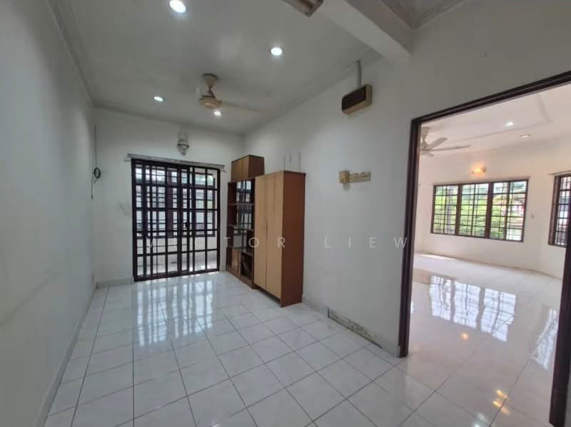 Rumah Teres 2 Tingkat untuk Dijual di Seksyen 7 (Kota Damansara) - Victor Liew - Living Room - PropertyGuru.com.my