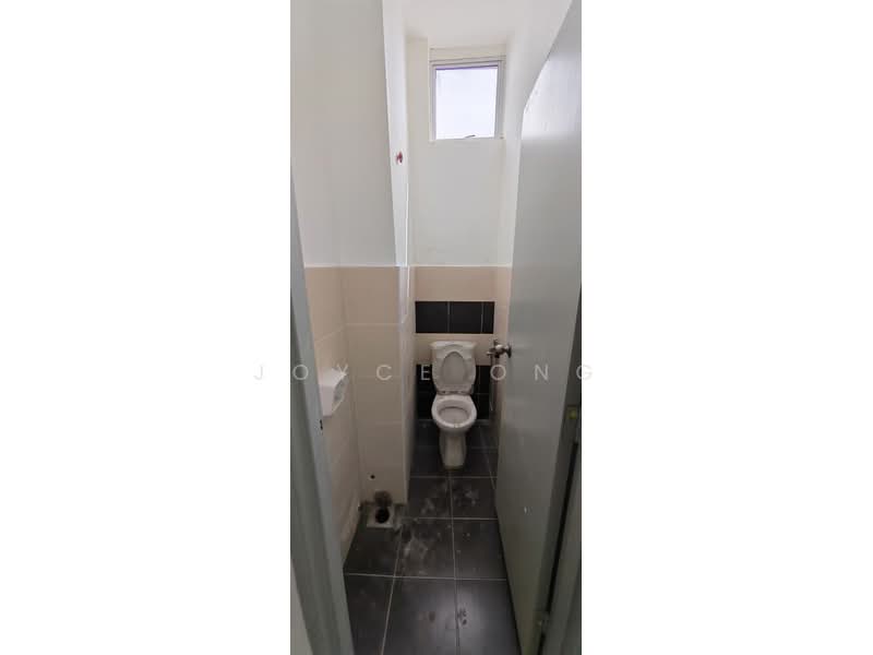 Semi-D Factory for Rent in Pusat Perindustrian Tanjung Pelepas (Gelang Patah) - Joyce Ong - Bathroom - PropertyGuru.com.my