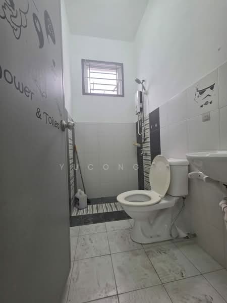2-storey Terraced House for Sale in Taman Setia Indah (Tebrau) - Yucong . - Bathroom - PropertyGuru.com.my
