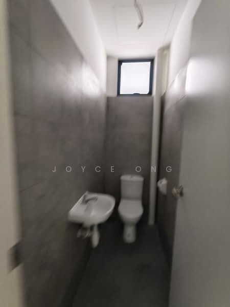 Kedai untuk Disewa di Taman Pelangi (Johor Bahru) - Joyce Ong - Bathroom - PropertyGuru.com.my