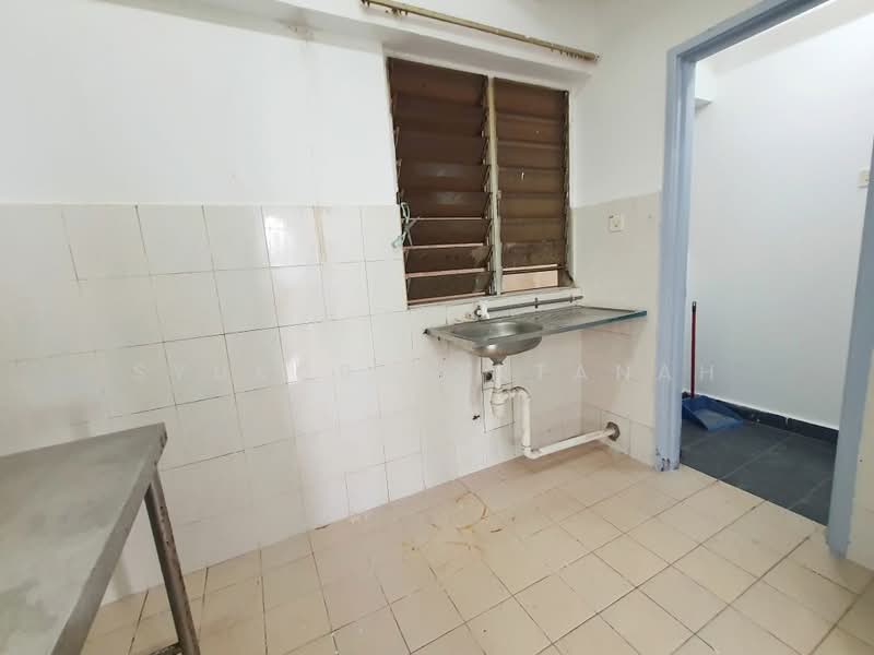 Pangsapuri untuk Dijual di Seri Ixora Apartment - Syukor Hartanah - Kitchen - PropertyGuru.com.my