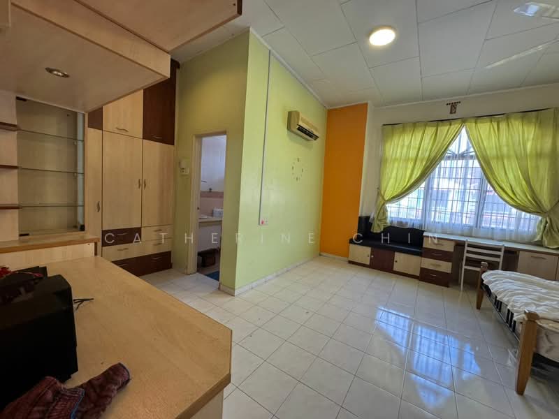 2-storey Terraced House for Sale in Ipoh (Perak) - Catherine Chin - Living Room - PropertyGuru.com.my