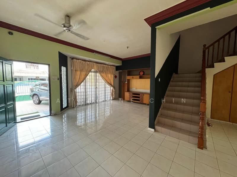 2-storey Terraced House for Sale in Ipoh (Perak) - Catherine Chin - Living Room - PropertyGuru.com.my