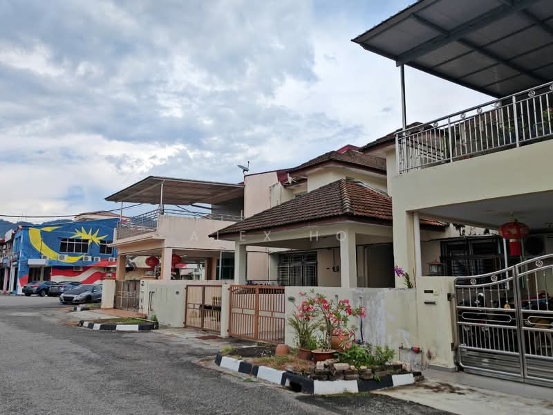 Rumah Teres 2 Tingkat untuk Dijual di Kampung Kuala Muda (Balik Pulau) - Alex Ho - Exterior - PropertyGuru.com.my