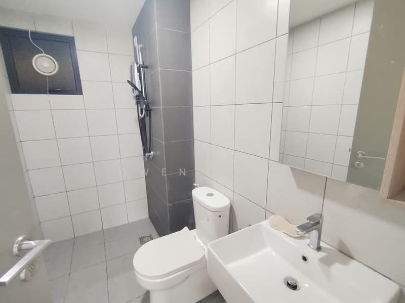 Servis Apartment untuk Disewa di D'Vervain - Owen Loke - Bathroom - PropertyGuru.com.my