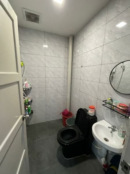 1-storey Terraced House for Sale in Taman Perling (Perling) - Melinda Ee - Bathroom - PropertyGuru.com.my