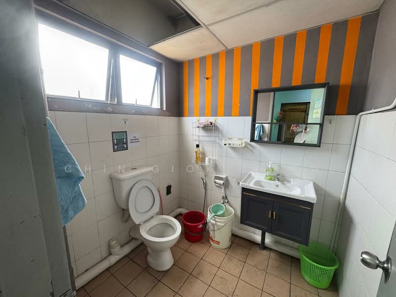 Office for Rent in Kota Kinabalu (Sabah) - Chin Giok Ching - Bathroom - PropertyGuru.com.my