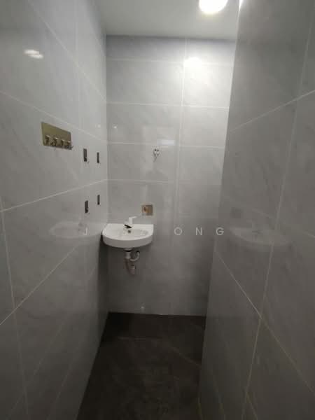 Flat for Rent at Flat Taman Perling - Jasz Ong - Bathroom - PropertyGuru.com.my