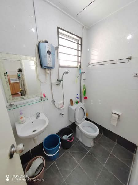 Rumah Teres 2 Tingkat untuk Dijual di Setia Alam (Selangor) - Alwin Lee - Bathroom - PropertyGuru.com.my