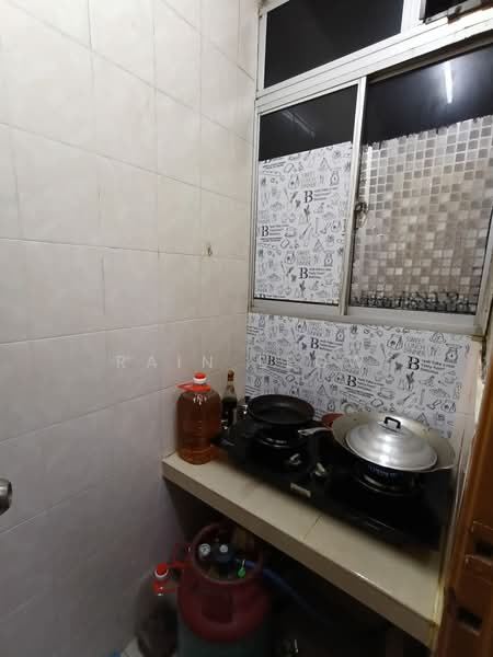 Apartment for Rent at Vista Pinggiran Apartment - Rain Leow - Kitchen - PropertyGuru.com.my