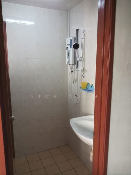 2.5-storey Terraced House for Sale in Bandar Mahkota Cheras (Cheras) - Nick Yong - Bathroom - PropertyGuru.com.my
