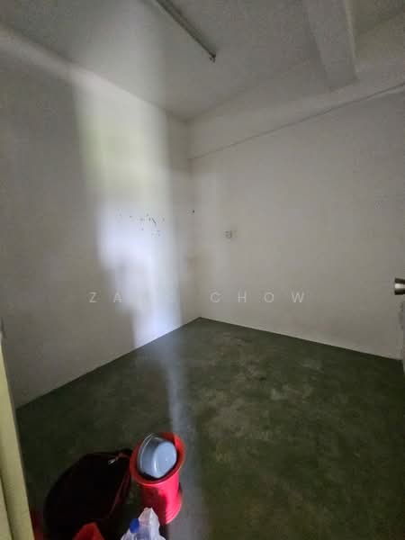 Shop for Sale in Taman Molek (Johor Bahru) - Zack Chow - Interior - PropertyGuru.com.my
