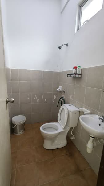 2.5-storey Terraced House for Sale in Senai (Kulai) - Lai Kok Seng - Bathroom - PropertyGuru.com.my