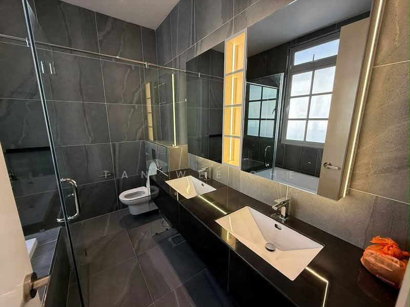 Semi-Detached House for Sale in Taman Ekoflora (Johor Bahru) - Tan Wee Che - Bathroom - PropertyGuru.com.my