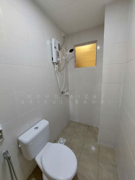 Apartment for Sale at Seri Warisan - Mohd Aizat Saiful Bahri - Bathroom - PropertyGuru.com.my