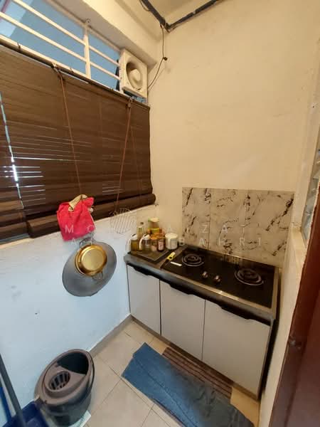 Apartment for Sale at Seri Warisan - Mohd Aizat Saiful Bahri - Kitchen - PropertyGuru.com.my