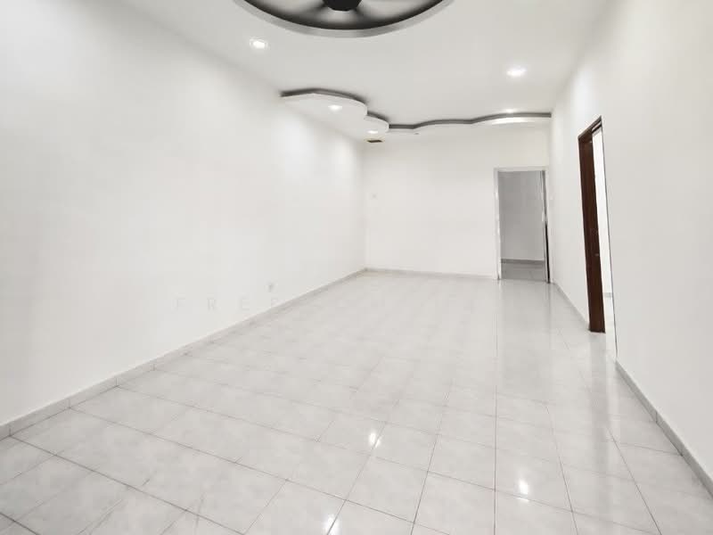 Rumah Teres 1-Tingkat untuk Dijual di Skudai (Johor) - Freedom Lam - Living Room - PropertyGuru.com.my
