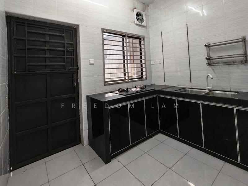 Rumah Teres 1-Tingkat untuk Dijual di Skudai (Johor) - Freedom Lam - Kitchen - PropertyGuru.com.my