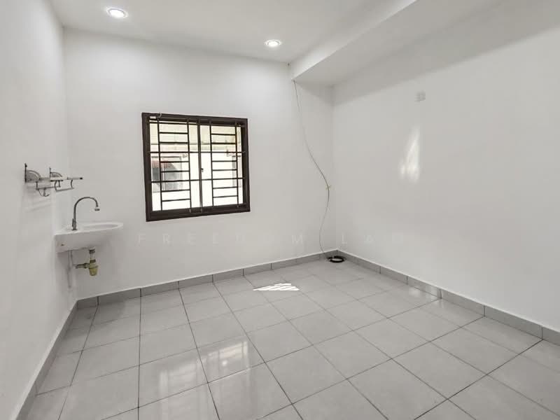 Rumah Teres 1-Tingkat untuk Dijual di Skudai (Johor) - Freedom Lam - Bedroom - PropertyGuru.com.my