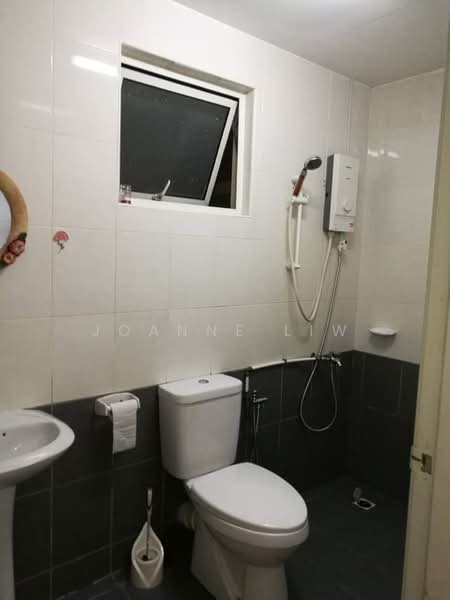 Servis Apartment untuk Disewa di Birch Regency @ Penang Times Square - Joanne Liw - Bathroom - PropertyGuru.com.my