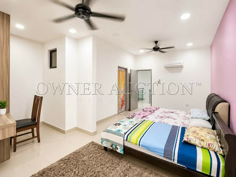 Cluster House for Sale in Taman Pulai Hijauan (Skudai) - Fu Heng Chong - Bedroom - PropertyGuru.com.my