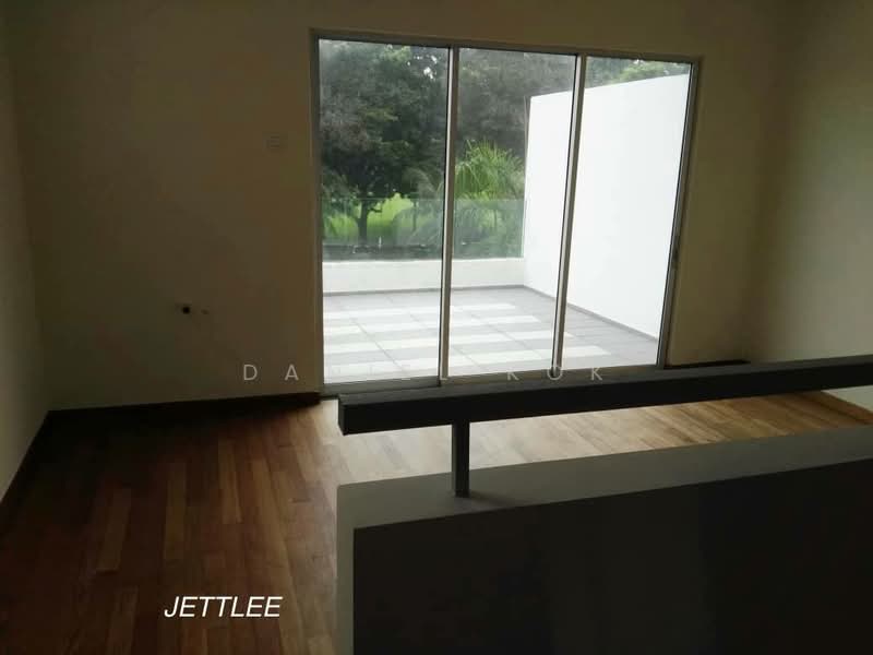 2.5-storey Terraced House for Sale in Bandar Bukit Tinggi 2 (Klang) - Daniel Kok - Balcony - PropertyGuru.com.my