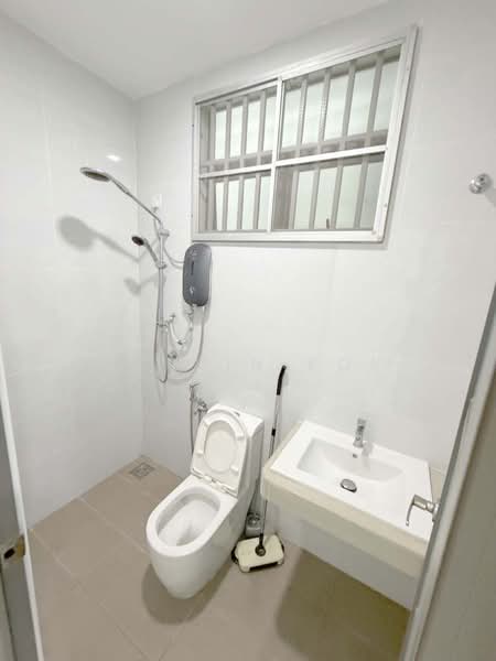 Semi-Detached House for Rent in Taman Setia Impian (Kajang) - Calvin Kok - Bathroom - PropertyGuru.com.my