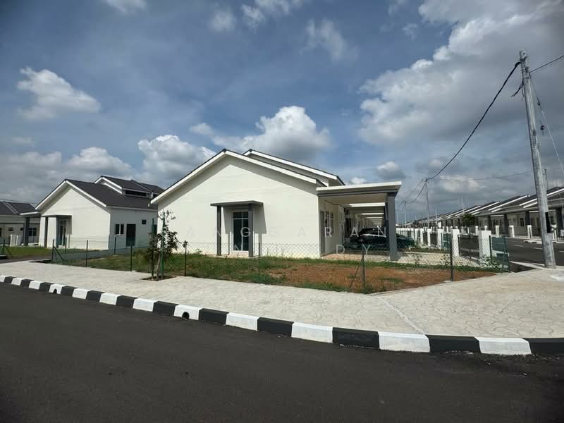 1-storey Terraced House for Sale in Lunas (Kedah) - Sanggaran Muniandy - Exterior - PropertyGuru.com.my