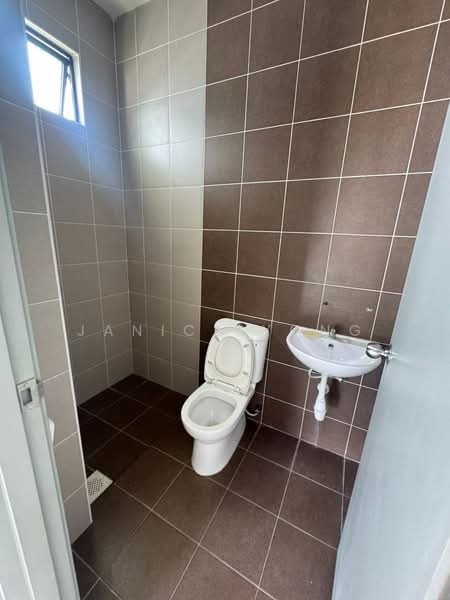 2-storey Terraced House for Rent in Taman Austin Duta (Tebrau) - Janice Yong - Bathroom - PropertyGuru.com.my