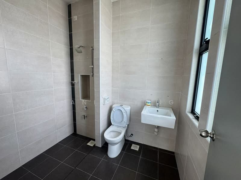 2-storey Terraced House for Rent in Taman Austin Duta (Tebrau) - Janice Yong - Bathroom - PropertyGuru.com.my