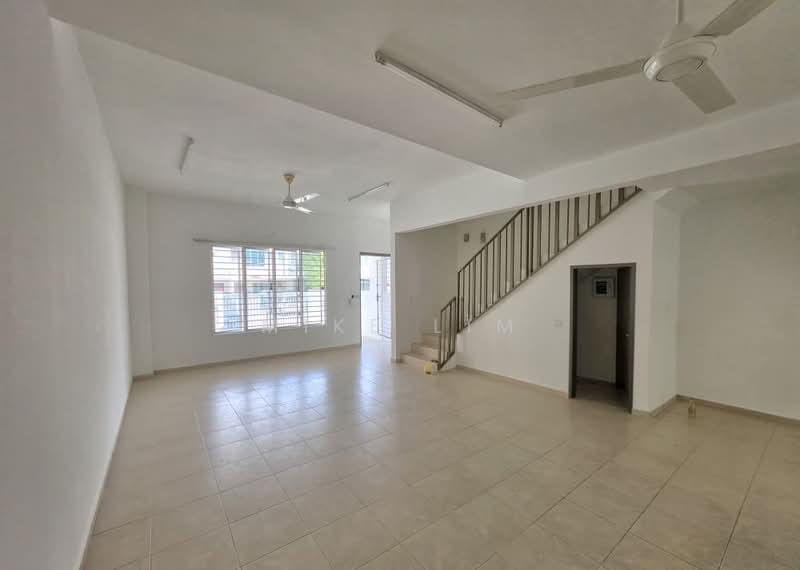 2-storey Terraced House for Sale in Setia Ecohill (Semenyih) - Mike Lim - Living Room - PropertyGuru.com.my
