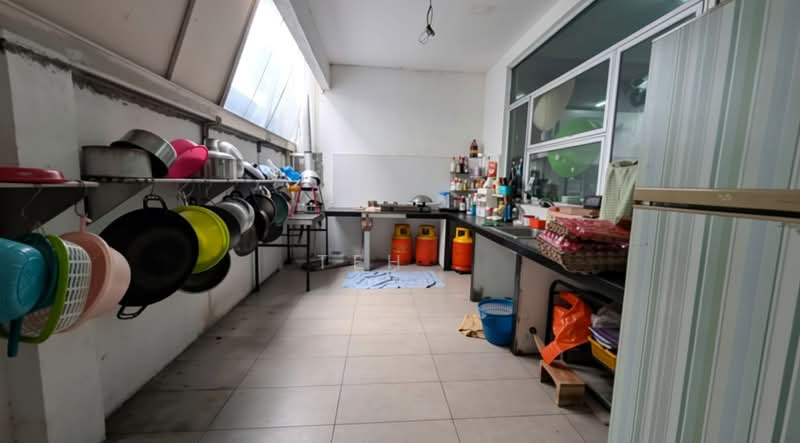 Rumah Berkembar untuk Dijual di Taman Setia Impian (Kajang) - Teh . - Kitchen - PropertyGuru.com.my