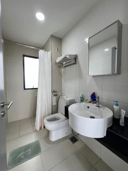 Servis Apartment untuk Dijual di Residences @ 1 Tebrau - Zoey Lee - Bathroom - PropertyGuru.com.my