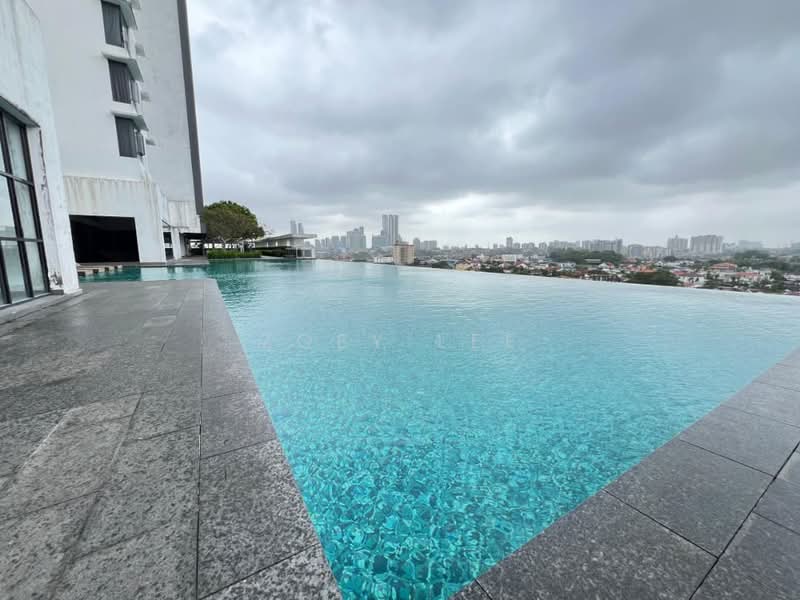 Servis Apartment untuk Dijual di Residences @ 1 Tebrau - Zoey Lee - Pool - PropertyGuru.com.my