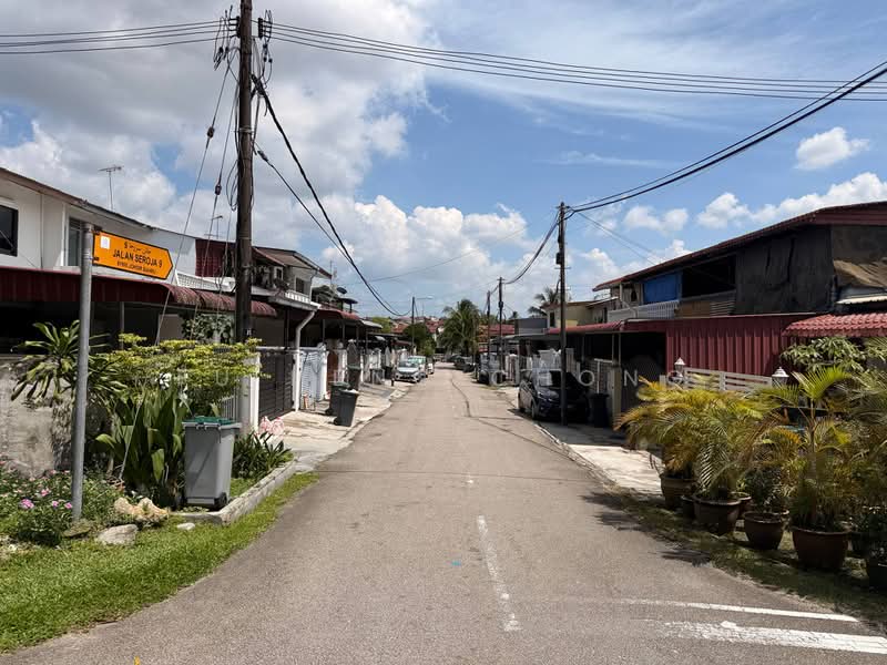 Rumah Teres 2 Tingkat untuk Dijual di Taman Johor Jaya (Johor Bahru) - Fu Heng Chong - Exterior - PropertyGuru.com.my