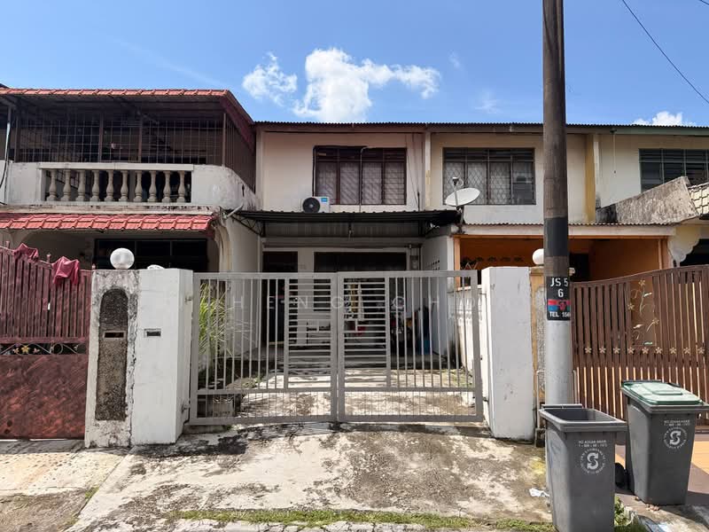 Rumah Teres 2 Tingkat untuk Dijual di Taman Johor Jaya (Johor Bahru) - Fu Heng Chong - Exterior - PropertyGuru.com.my