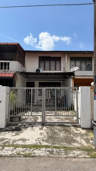 Rumah Teres 2 Tingkat untuk Dijual di Taman Johor Jaya (Johor Bahru) - Fu Heng Chong - Exterior - PropertyGuru.com.my