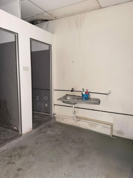Kedai untuk Dijual di Taman Ungku Tun Aminah (Skudai) - Zoey Lee - Interior - PropertyGuru.com.my