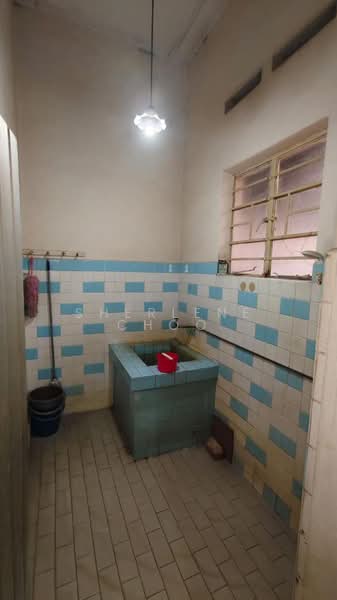 Semi-Detached House for Rent in Georgetown (George Town) - Sherlene Choo - Bathroom - PropertyGuru.com.my