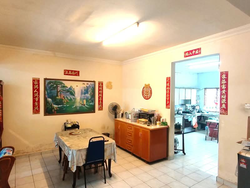 2-storey Terraced House for Sale in Taman Mutiara Subang (Shah Alam) - Kew . - Dining Room - PropertyGuru.com.my