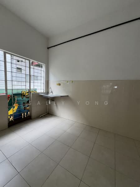 Cluster House for Rent in Setia Impian (Setia Alam) - Sally Yong - Kitchen - PropertyGuru.com.my