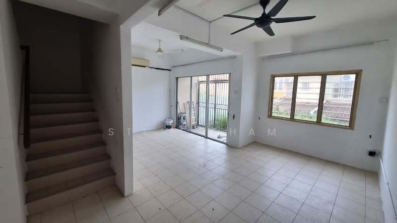 2.5-storey Terraced House for Sale in Bandar Putra Permai (Seri Kembangan) - Steve Tham - Interior - PropertyGuru.com.my