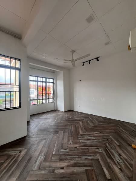 2.5-storey Terraced House for Sale in Bandar Putra Permai (Seri Kembangan) - Steve Tham - Interior - PropertyGuru.com.my