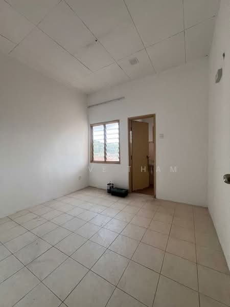 2.5-storey Terraced House for Sale in Bandar Putra Permai (Seri Kembangan) - Steve Tham - Interior - PropertyGuru.com.my