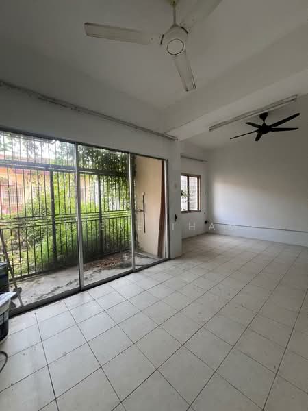 2.5-storey Terraced House for Sale in Bandar Putra Permai (Seri Kembangan) - Steve Tham - Interior - PropertyGuru.com.my