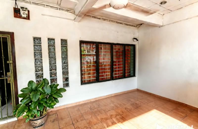 2-storey Terraced House for Sale in Taman Puncak Jalil (Seri Kembangan) - Steve Tham - Entrance - PropertyGuru.com.my