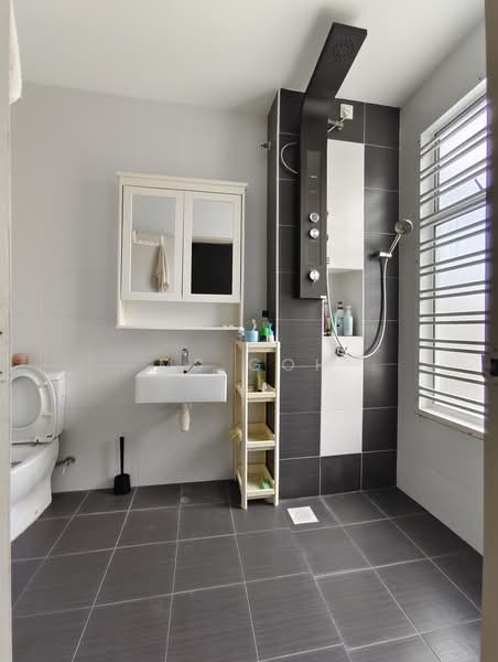 2.5-storey Terraced House for Sale in Masai (Johor) - Ms Goh - Bathroom - PropertyGuru.com.my